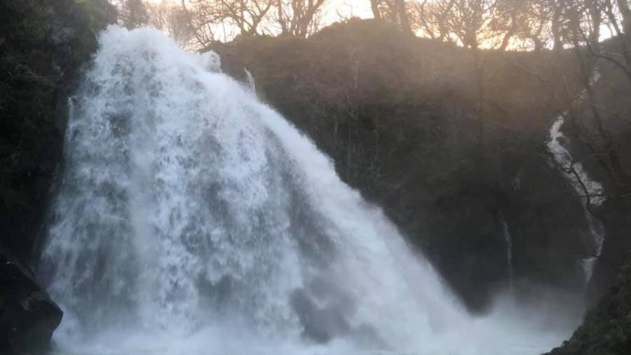Cachoeira em Snowdonia, no País de Gales - Reprodução/Llanberis Mountain Rescue Team