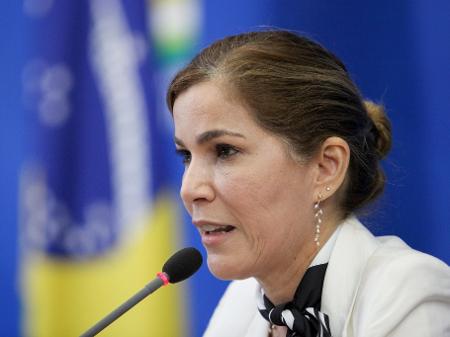 Mayra Pinheiro ("capitã cloroquina") tem o direito de ficar em silêncio durante seu depoimento à CPI da Covid - Júlio Nascimento/PR