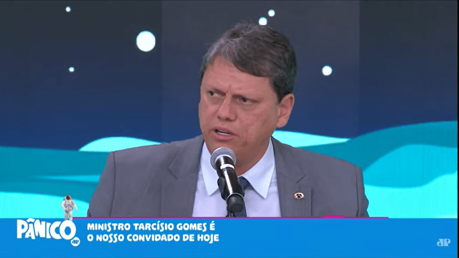 29.mar.2022 - O ministro da Infraestrutura, Tarcísio de Freitas, disse que candidatura foi pedido de Bolsonaro - Reprodução/Youtube/Jovem Pan