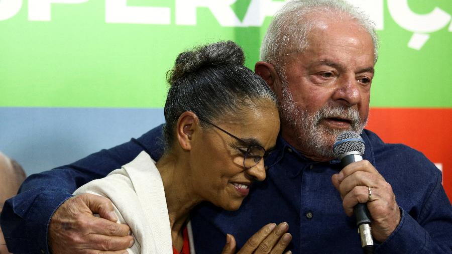 12.set.22 - Lula abraça a ex-mimistra do Meio Mabiente Marina Siva  - Carla Carniel/Reuters