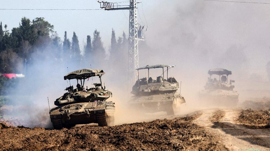 7.fev.2024 - Tanques de Israel avançam sobre a fronteira com a Faixa de Gaza
