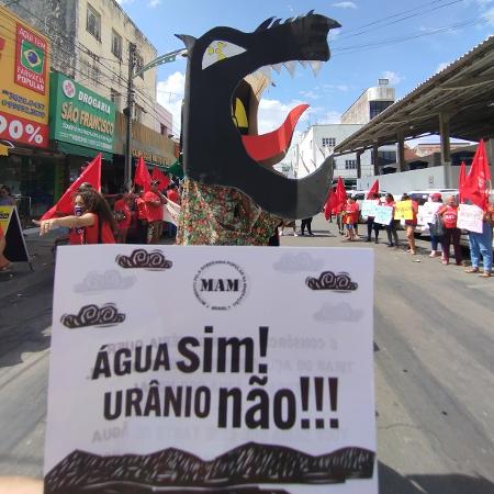 Protesto nas ruas de Santa Quitéria (CE), no final de 2023