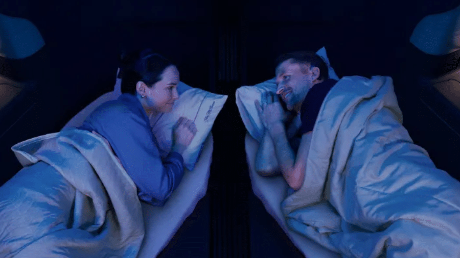 Totalmente reclináveis, as camas da United Polaris Studio, porção ainda mais exclusiva da classe executiva, terão roupa de cama assinada pela loja Saks Fifth Avenue Totalmente reclináveis, as camas da United Polaris Studio, porção ainda mais exclusiva da classe executiva, terão roupa de cama assinada pela loja Saks Fifth Avenue