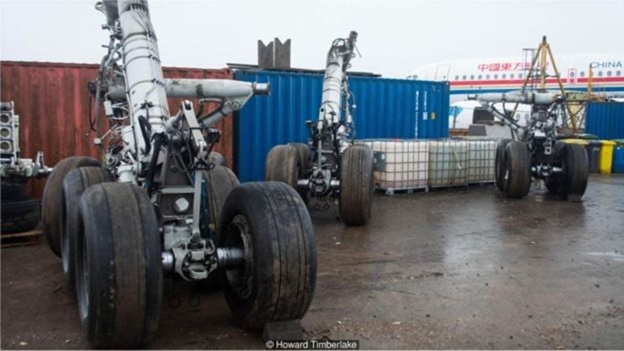 Lugar para onde os aviões vão para 'morrer' - Howard Timberlake/BBC