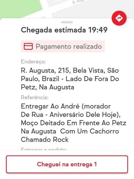 Entregador se comovou ao entregar lanche de aniversário a morador de rua - Reprodução/Facebook