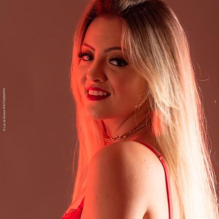 Modelo Bruna Vitória Oliveira Barros teve a sua conta do Instagram invadida - Divulgação
