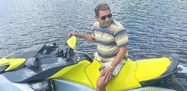 Cantor ganha na Quina, vira 'Milionário do brega' e esbanja nas redes - Vimarsana News