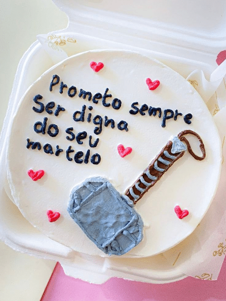 Bento cakes: desde frases românticas até outras com conotação sexual (foto) - Divulgação/Rouché Confeitaria