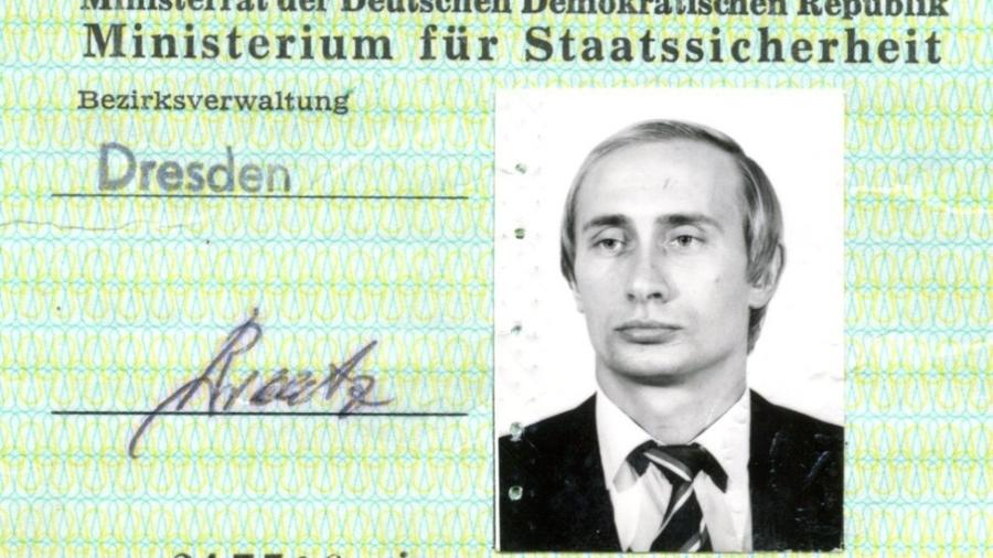 Documento de identificação de Putin na Stasi, 1985 - BSTU