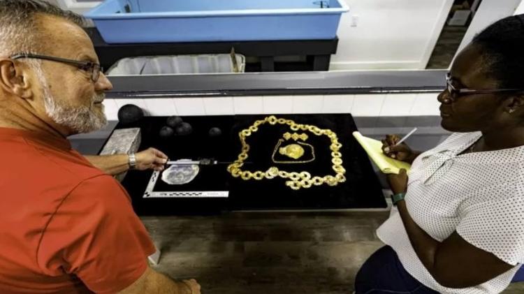 The 887 gram gold chain is one of the most influential discoveries - ALLEN DISCOVERY - ALLEN DISCOVERY