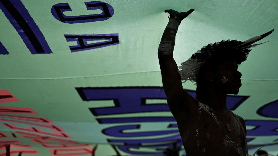Indígena do povo Pataxó em mobilização em Brasília - Ueslei Marcelino/Reuters
