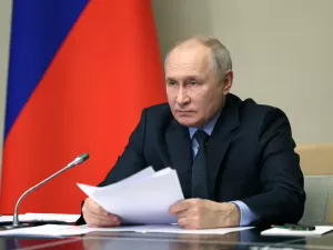 Suíça cogita convidar Putin para 2ª cúpula de paz sobre Ucrânia