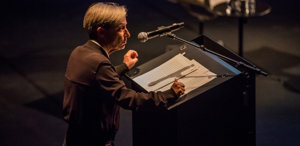 A filósofa norte-americana Judith Butler, 61, em conferência no Sesc Pompeia, em São Paulo  - Sesc-SP/Divulgação
