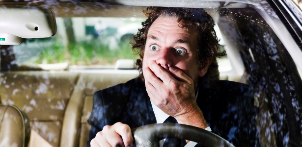 Imagina a surpresa do motorista ao perceber que uma mãe foi deixada no carro - Getty Images/Vetta