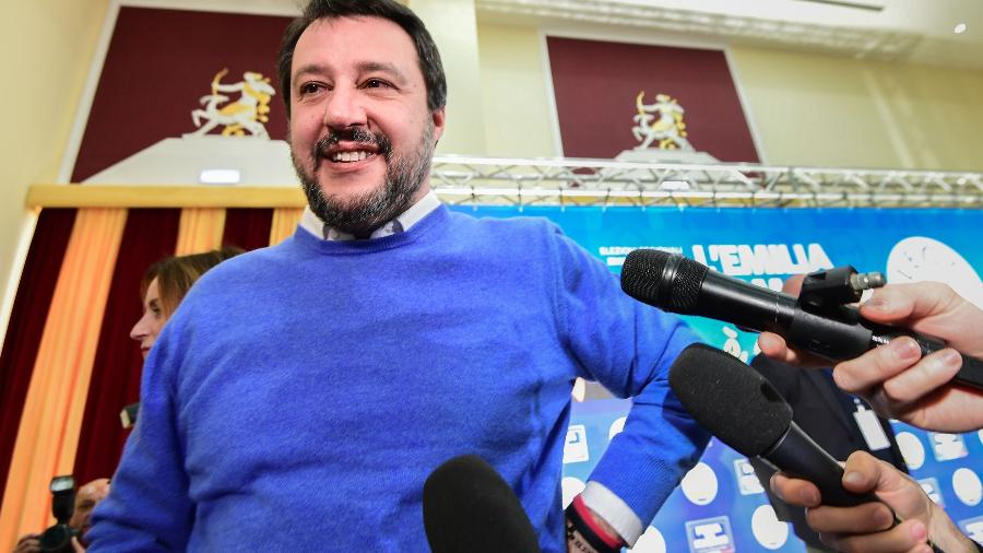 27.jan.2020 - Matteo Salvini, líder da extrema direita italiana, participa de coletiva de imprensa em Bolonha sobre as eleições regionais - Miguel Medina/AFP)