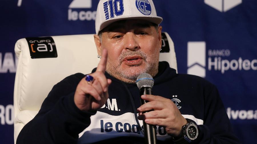 Diego Maradona durante entrevista coletiva em La Plata - 
