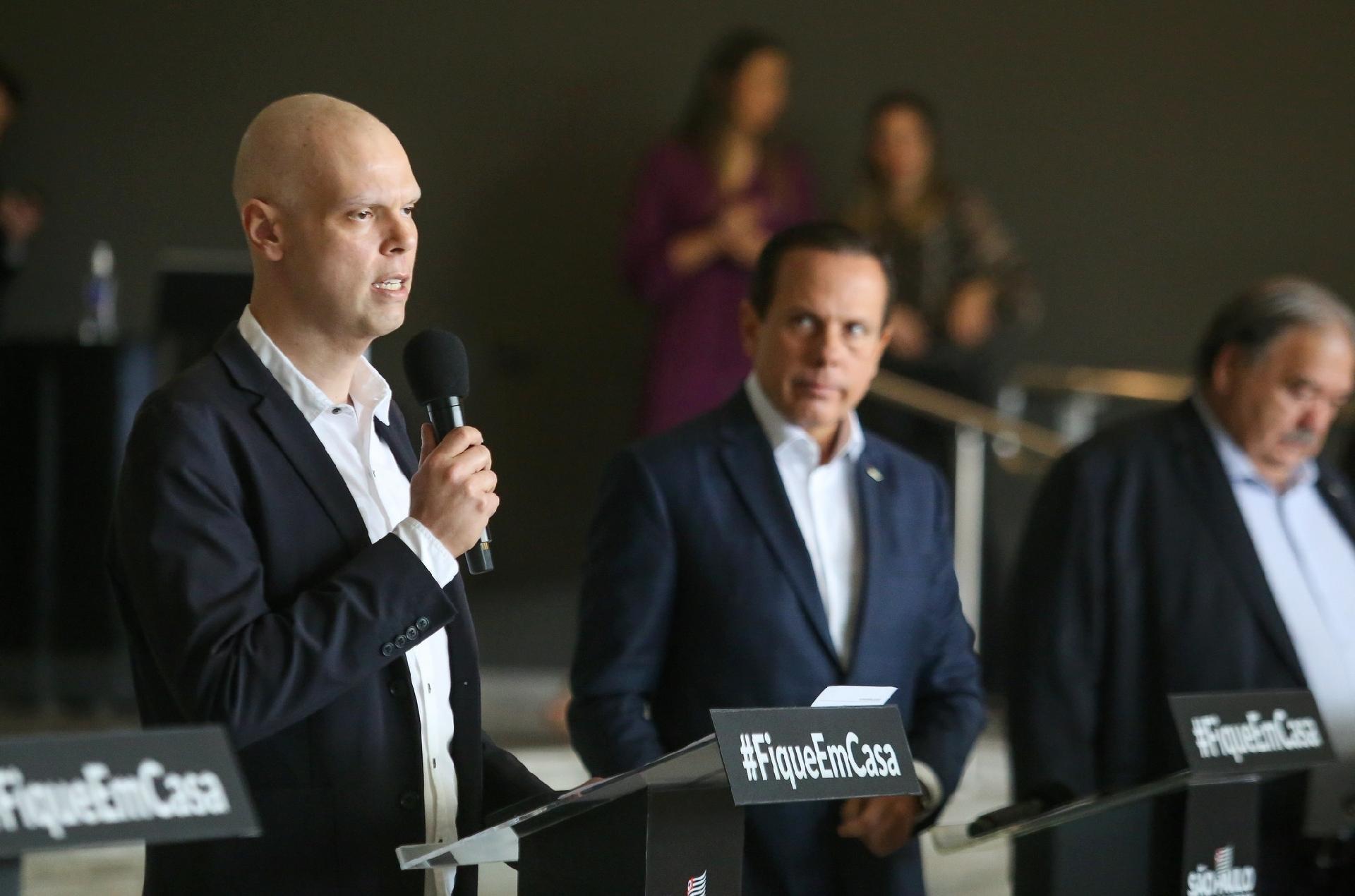 Coronavírus: Bruno Covas anuncia que SP vai incluir cloroquina em tratamento da covid-19