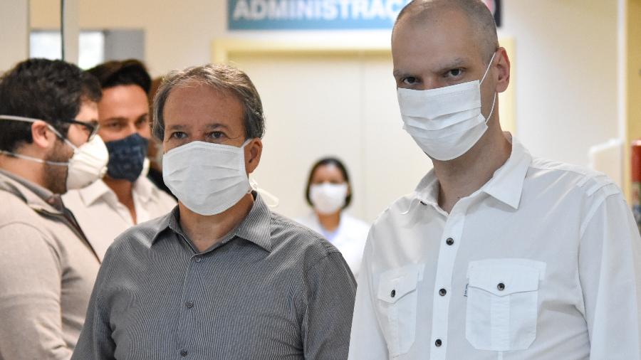 Prefeito Bruno Covas e o secretário de Saúde em visita ao Hospital da Bela Vista - ROBERTO CASIMIRO/FOTOARENA/FOTOARENA/ESTADÃO CONTEÚDO