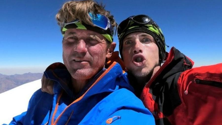 Os alpinistas  Marek Holecek e Radoslav Groh, que estão presos na montanha Baruntse, no Nepal - Reprodução/Instagram/@desnivel_revista