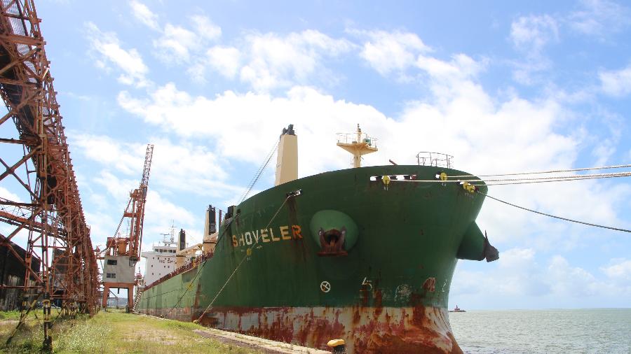 Navio cargueiro Shovler está de atracado no Porto do Recife desde 30 de junho após suspeita de que tripulantes estariam infectados pelo coronavírus - Divulgação/Porto do Recife