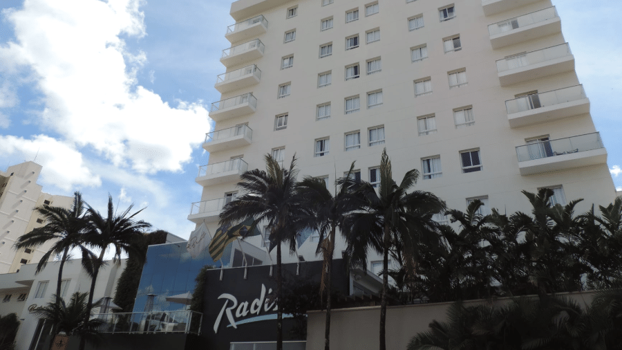 Incidente foi registrado no Hotel Radisson Anápolis; apesar de susto, menino foi resgatado com vida - Reprodução/Trivago.com