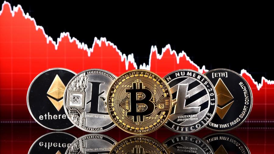 Você pensa em investir em moedas digitais, como o bitcoin? Veja os prós e os contra nesse tipo de investimento - Getty Images