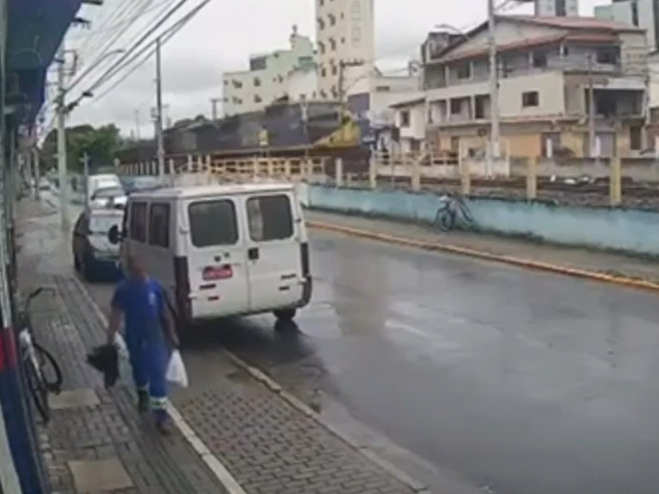 Homem morre atropelado por trem em ferrovia, Goiás