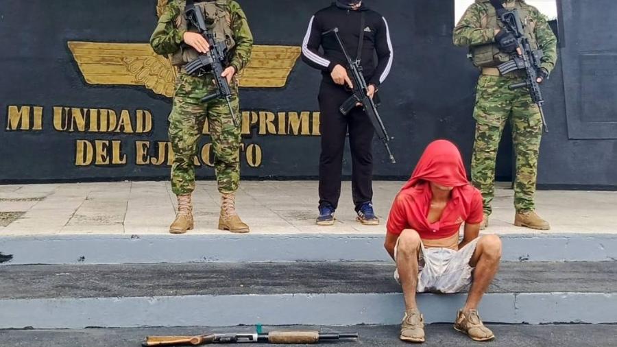 Membro do grupo Los Choneros tentou invadir instalação militar no Equador por área de mata