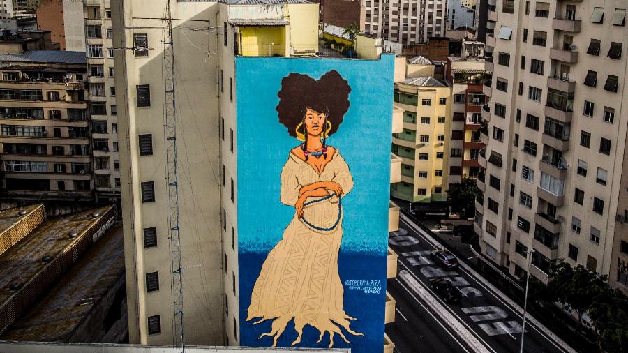 Lateral de prédio no elevado João Goulart, o Minhocão, pintada pela artista Regina Elias da Costa, conhecida como Soberana Ziza - Divulgação/Instagrafite