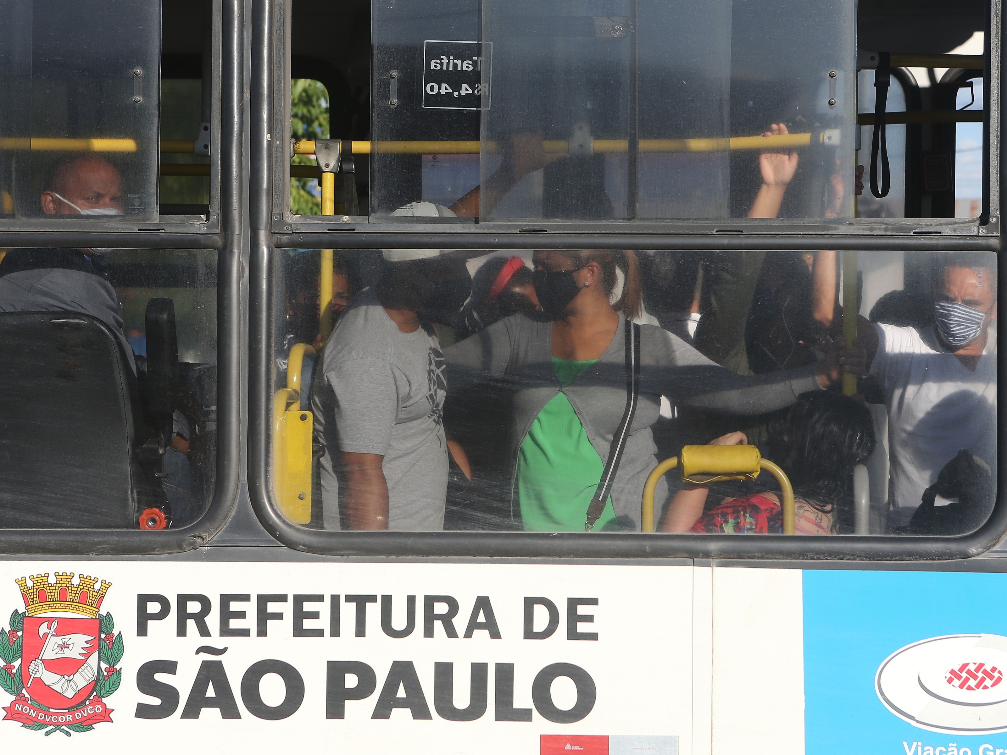 Durante período de férias escolares, quatro linhas de ônibus de