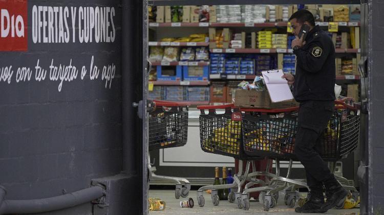 Supermercado saqueado em Buenos Aires