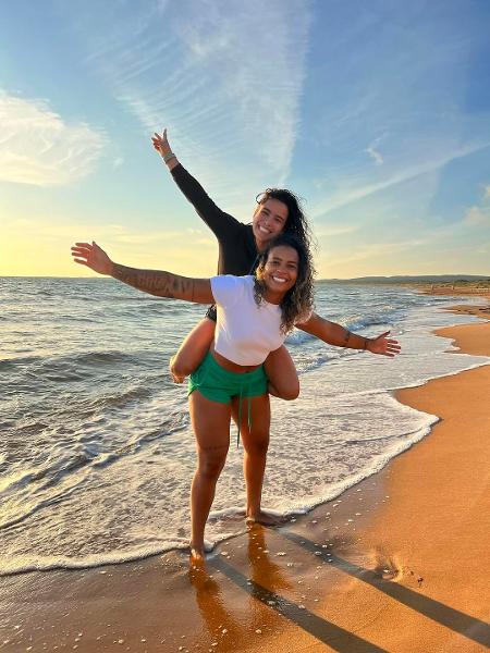 Monique e Aline se conheceram por meio do esporte