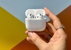 AirPods 4 com cancelamento de ruído vale a pena? Confira nosso review (Foto: Marcella Duarte/UOL)