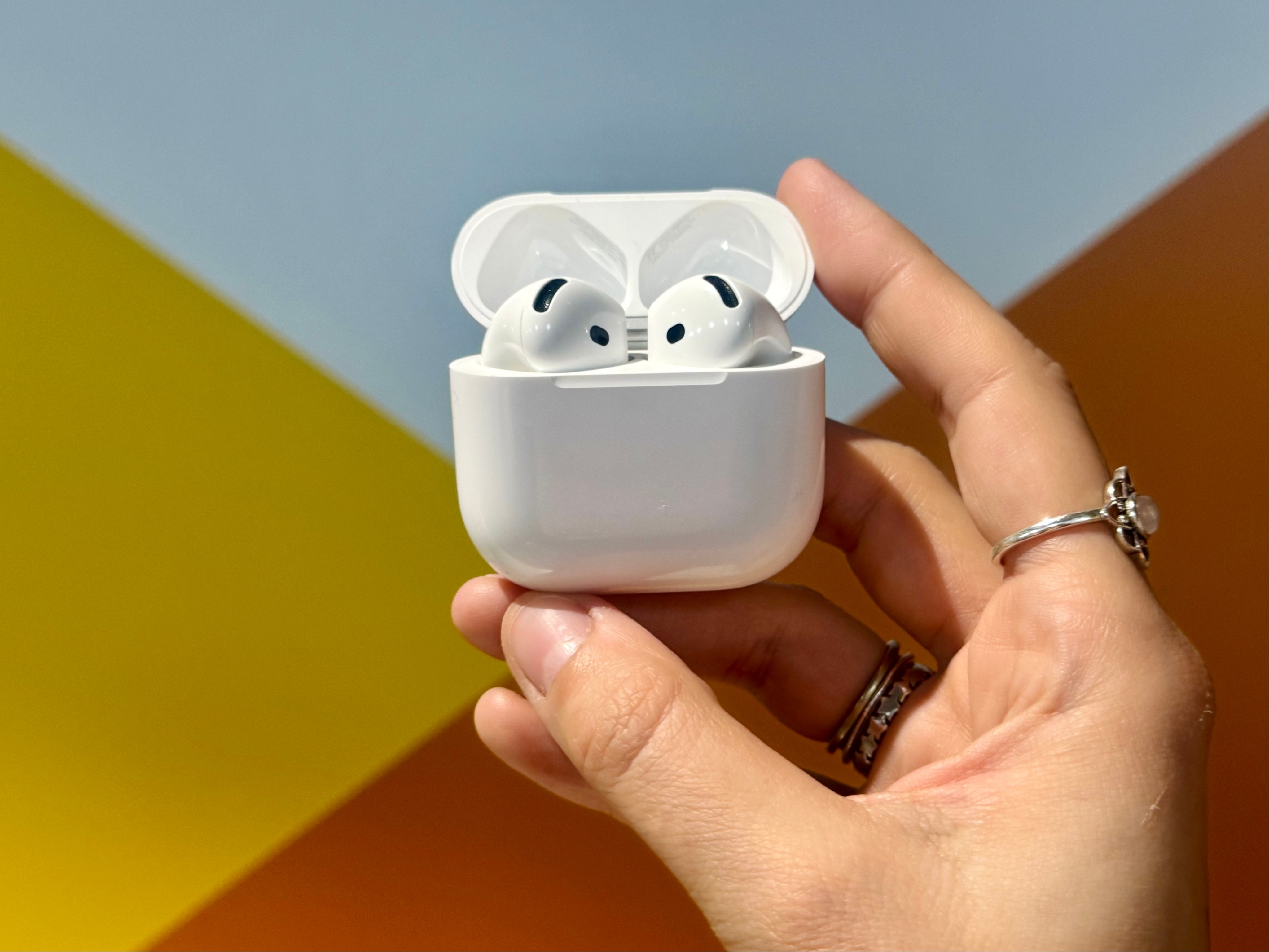 AirPods 4 com ANC entra em super oferta no Amazon Prime Day