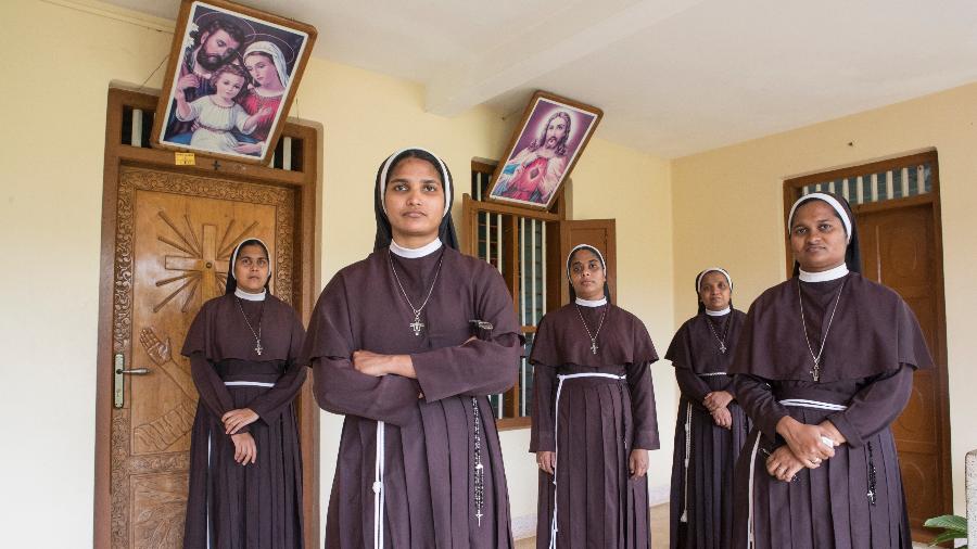 Freiras em um convento no sul da Índia que estão apoiando uma religiosa que diz ter sido estuprada pelo bispo Franco Mulakkal, no estado de Kerala - Samyukta Lakshmi/The New York Times