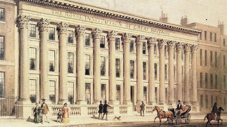 Os Somerville frequentavam o Royal Institution, fundado em 1799 para difundir o conhecimento - BBC