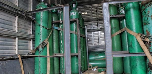 Cilindros de oxigênio foram apreendidos em Manaus