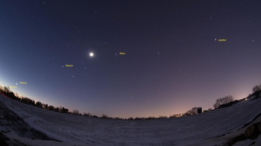 Alinhamento planetário visto dos EUA em 2016: Mercúrio, Vênus, Saturno, Lua cheia, Marte e Júpiter - Marion Haligowski