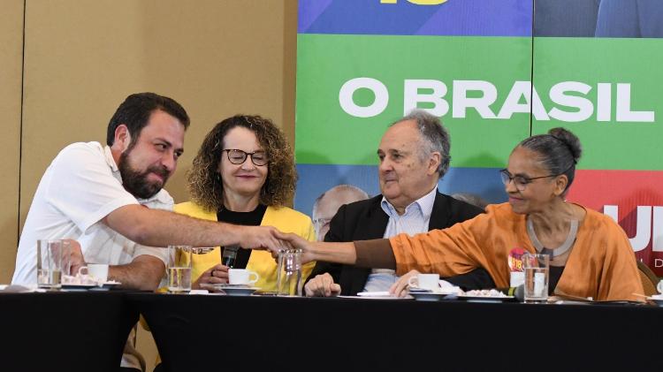 Da esq. para a dir., Guilherme Boulos (PSOL), Luciana Genro (PSOL), Cristovam Buarque (Cidadania) e Marina Silva (Rede) participam de ato em apoio à candidatura de Lula, em hotel na zona sul de São Paulo - André Ribeiro/Futura Press/Estadão Conteúdo - André Ribeiro/Futura Press/Estadão Conteúdo