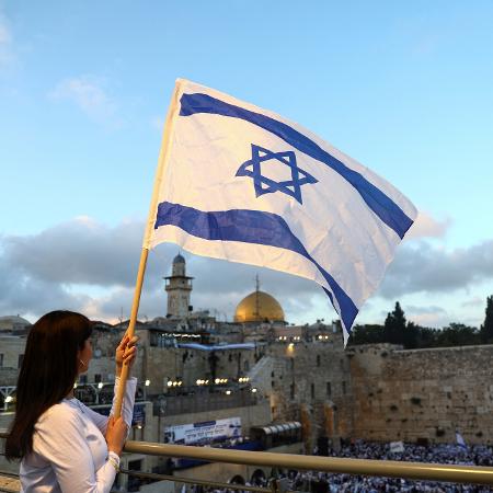 Bandeira de Israel com a Estrela de Davi 