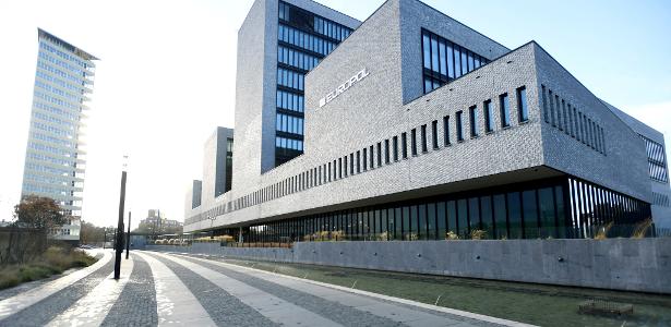 Operação internacional prende 25 por distribuir foto de estupro infantil feita por IA