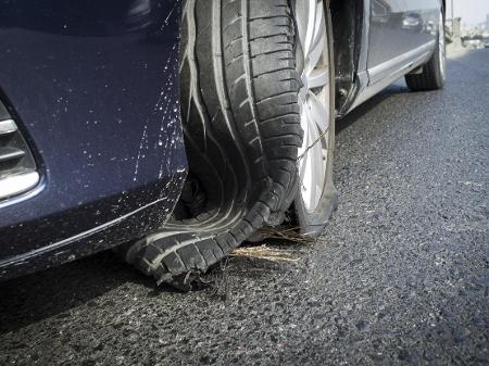 Ladrao De Carro Ajuda Motorista Com Pneu Furado E Tem O Veiculo Roubado 18 03 2021 Uol Carros