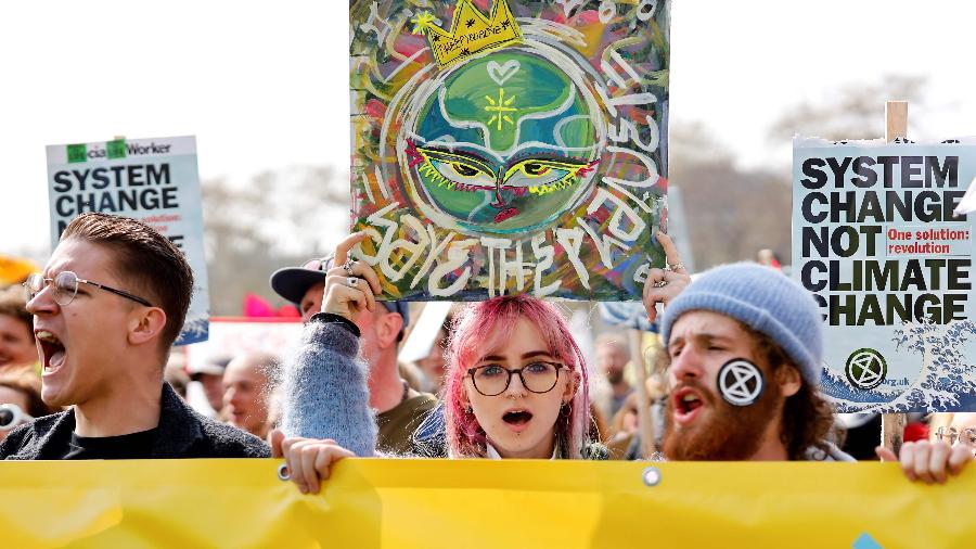 Em Londres, manifestantes protestam contra crise ambiental - AFP