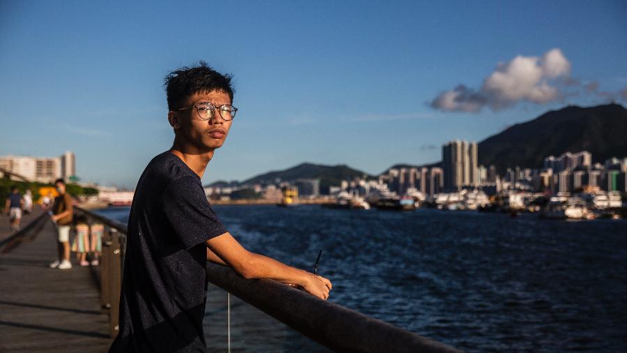 Tony Chung é o ativista pró-independência mais jovem a ser enquadrado na Lei de Segurança Nacional - Isaac Lawrence/AFP