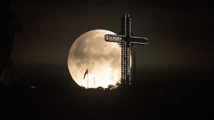 Lua de Sangue: veja como acompanhar o eclipse lunar desta madrugada