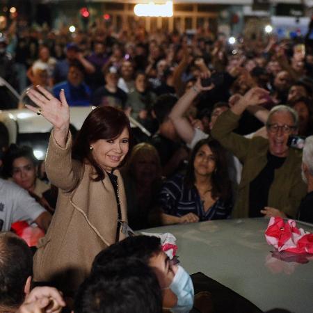 Advogados de Cristina Kirchner pedem investigação da polícia de Buenos Aires - ALEJANDRO SANTA CRUZ/AFP