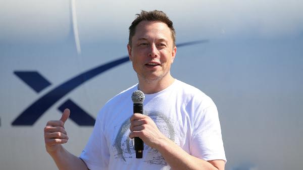 Elon Musk durante evento da SpaceX Elon Musk durante evento da SpaceX
