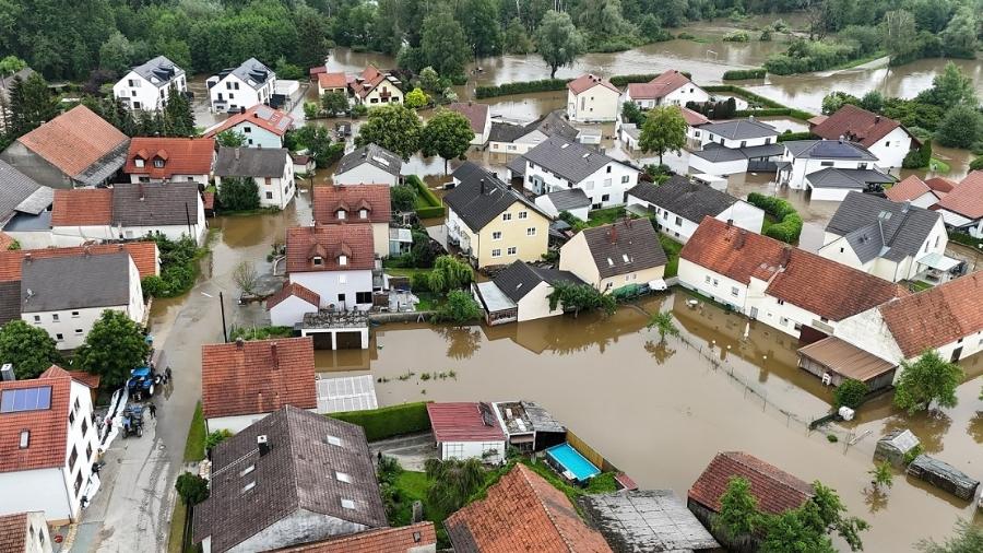 Vila em Ingolstadt, no sul da Alemanha, atingida por cheia do rio Paar