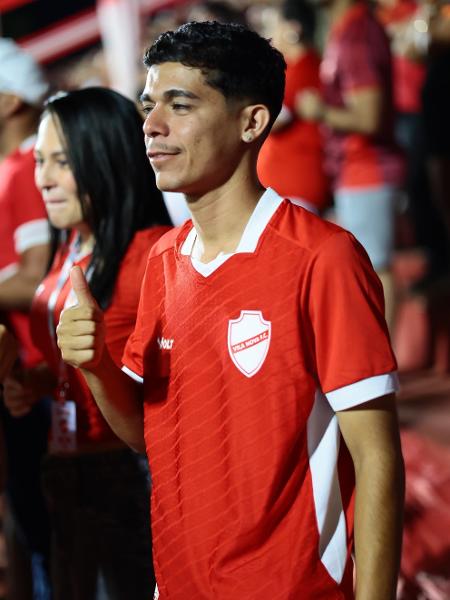 Matheus Fernandes Machado, conhecido como "ugoianin" nas redes, foi preso após atravessar a fronteira do México com os Estados Unidos ilegalmente