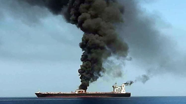 Petroleiro atacado no Golfo Pérsico em junho de 2019 - HO/IRIB TV/AFP